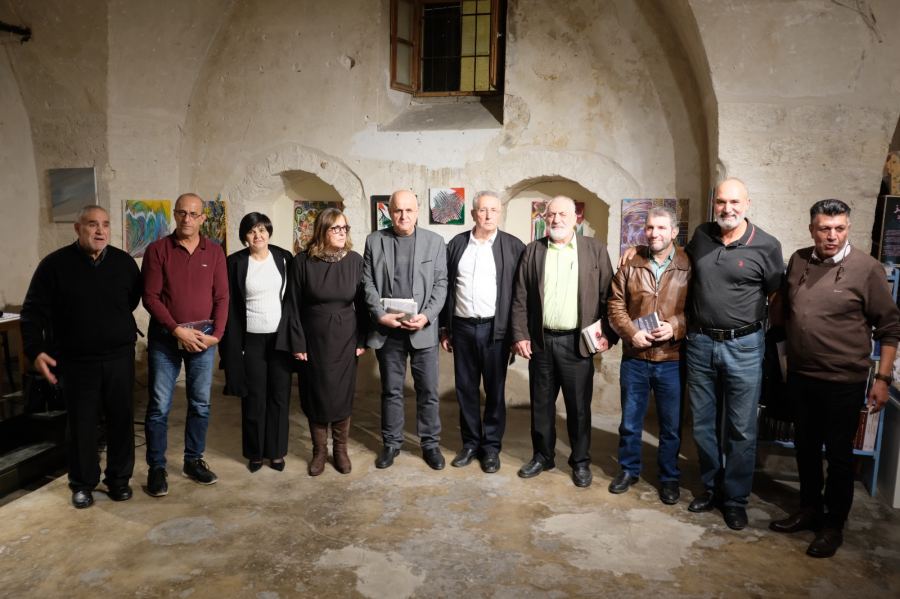 إشهار ديوانَي الشاعرة إيناس خورشيد فاهوم